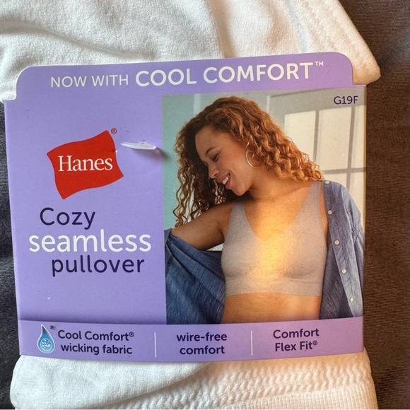 NWT Lot Of 2 Hanes Cozy Seamless Wire-Free Pullover Sports Bra 2XL Black & White - Picture 4 of 7